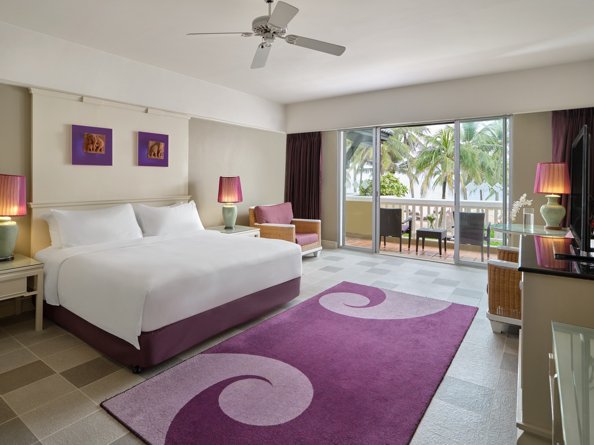AN-Laguna-Phuket-Laguna-Beachfront-Room